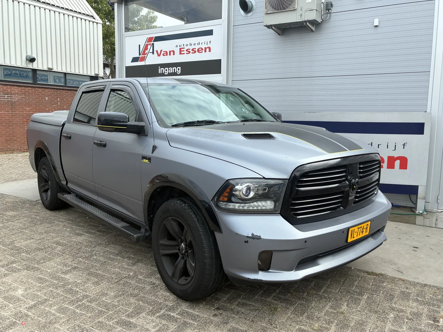 Dodge Ram (2015) — foto 1