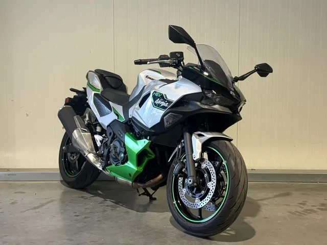 Kawasaki Ninja 7 Hybrid (2024) — foto 1