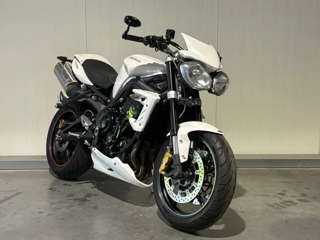 Triumph Street Triple R (2011) — foto 1