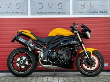 Triumph Speed Triple (2016) — foto 1