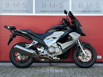 Honda VFR 800 X Crossrunner (2014) — foto 1