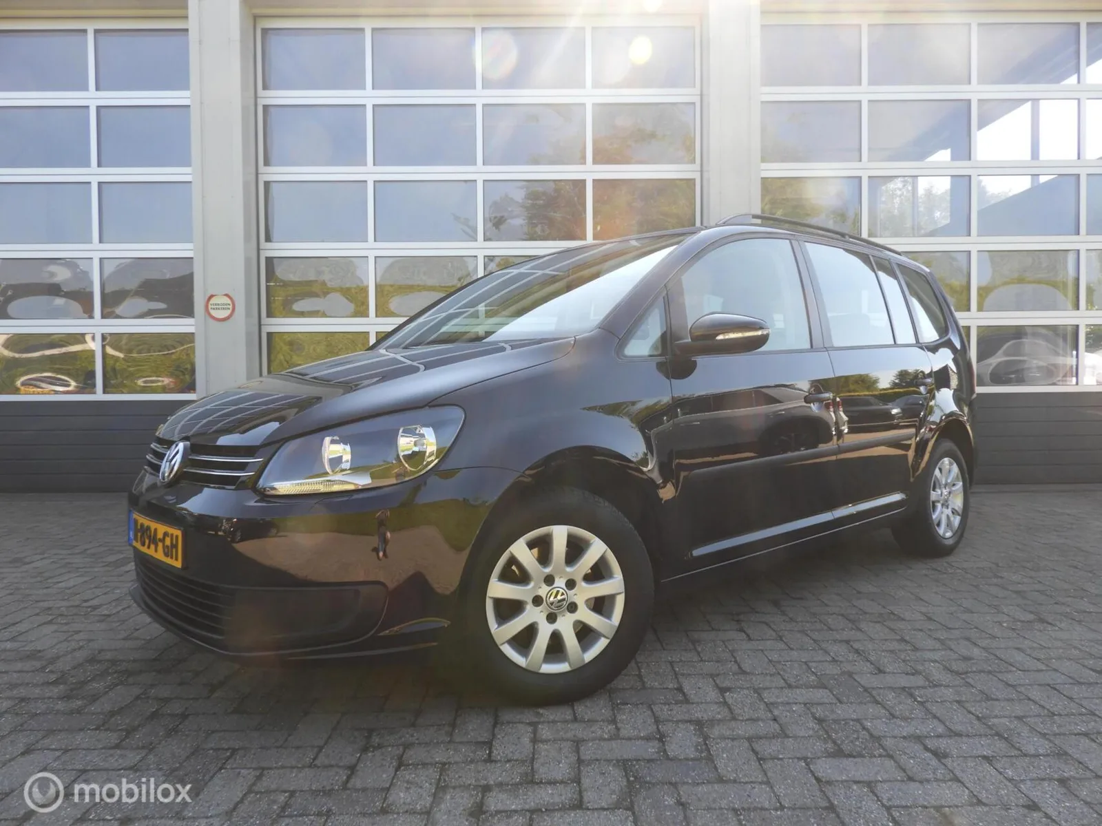 Volkswagen Touran (2011) — foto 1