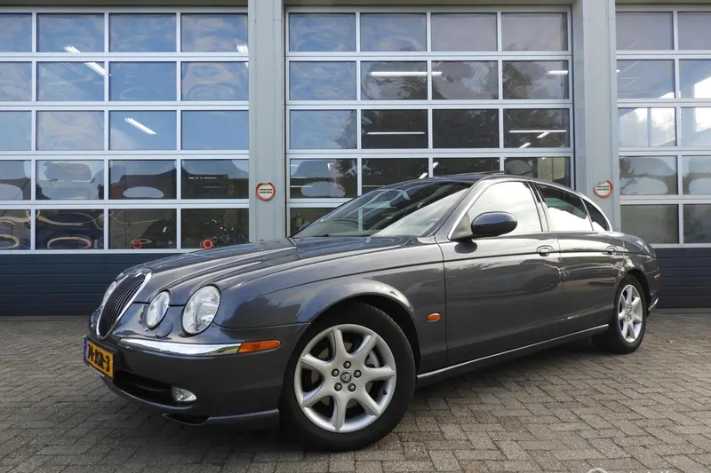 Jaguar S-Type (2004)