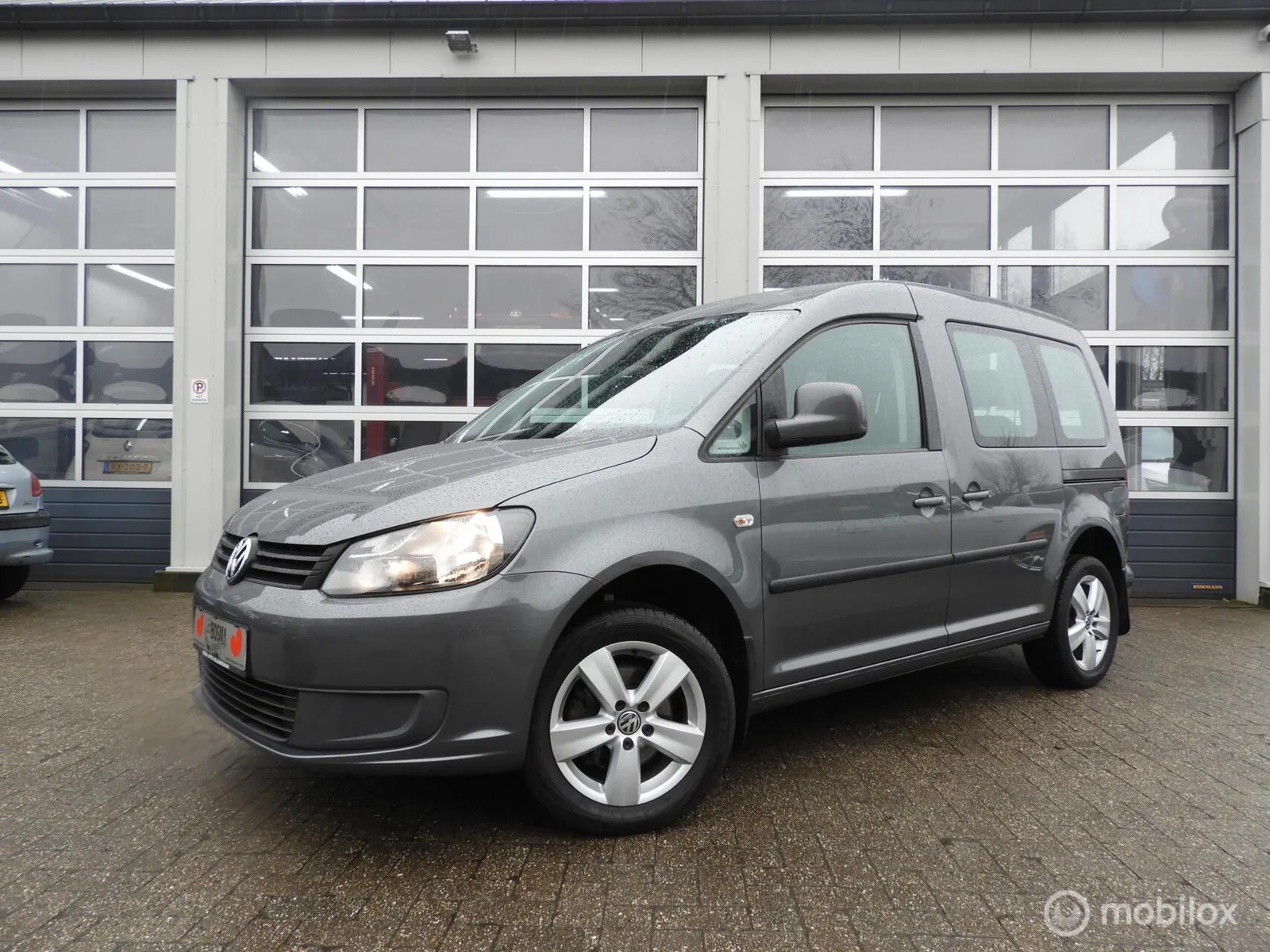 Volkswagen Caddy (2012) — foto 1