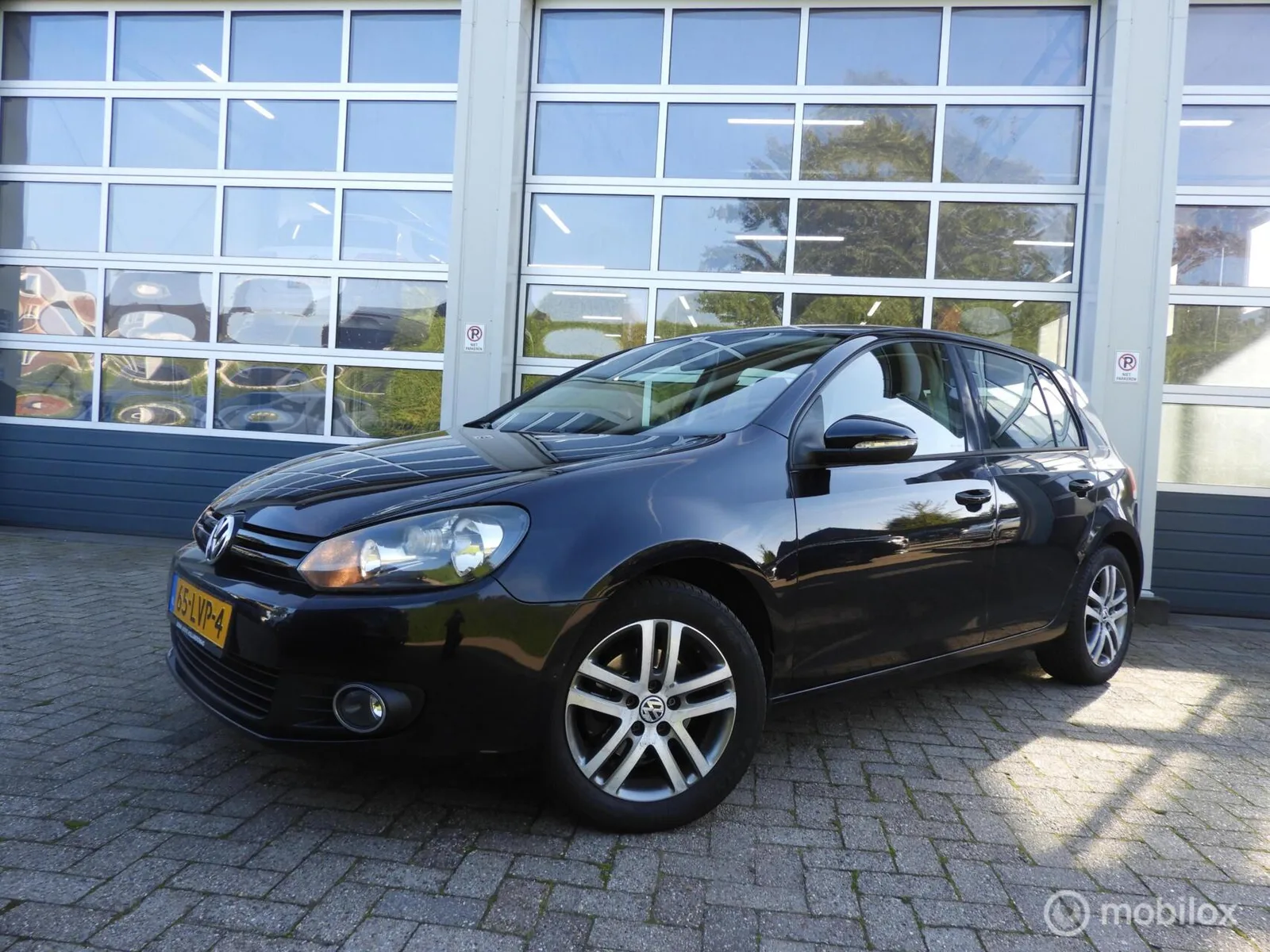 Volkswagen Golf (2010) — foto 1