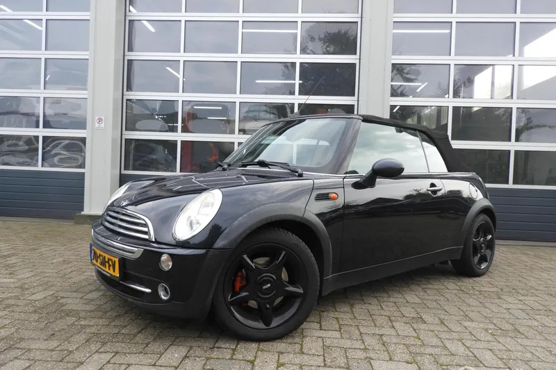 MINI Cabrio (2006)