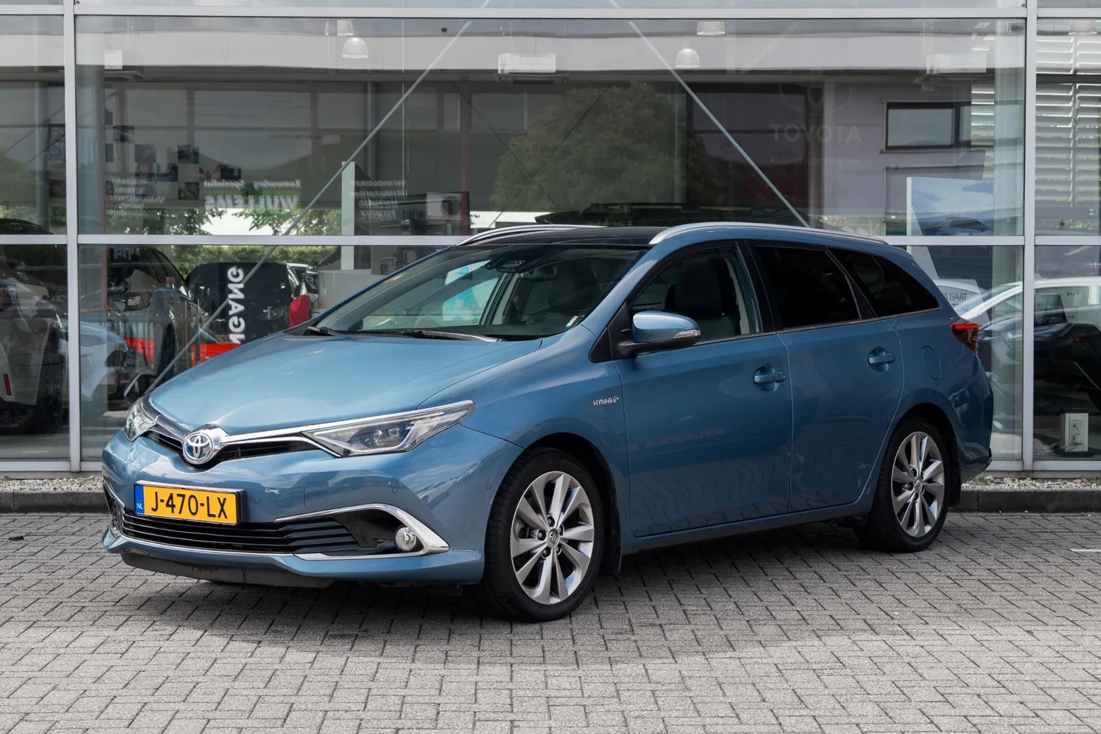Toyota Auris (2018) — foto 1