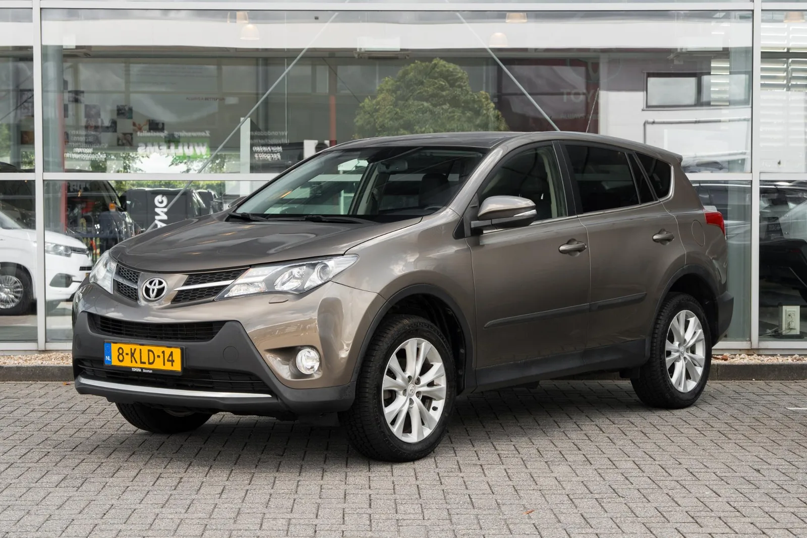 Toyota RAV4 (2013) — foto 1