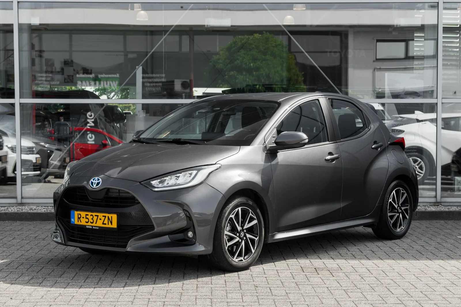 Toyota Yaris (2022) — foto 1