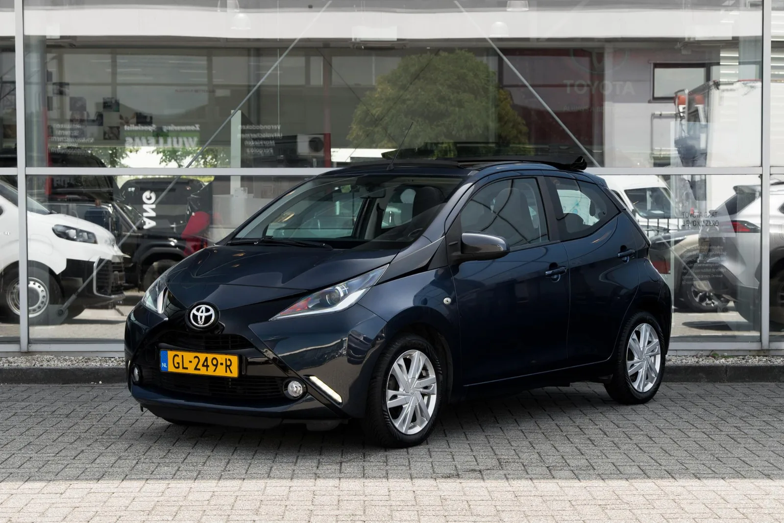 Toyota Aygo (2015) — foto 1