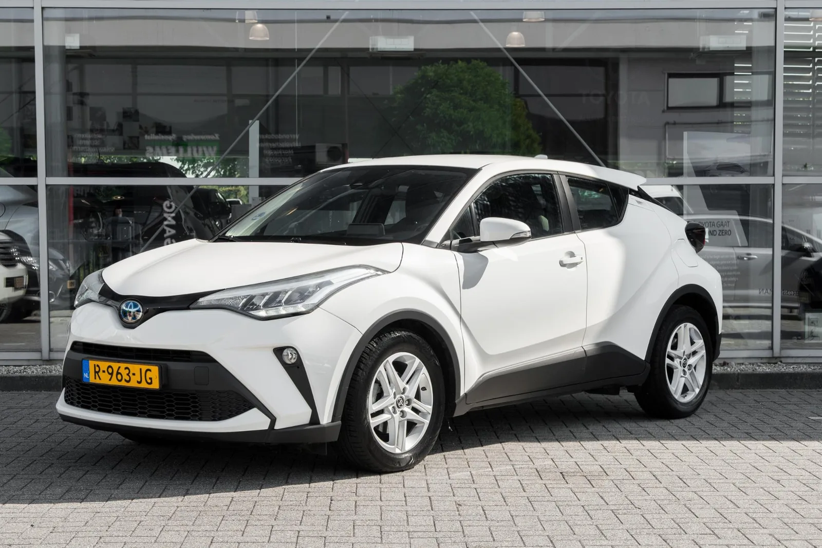 Toyota C-HR (2022) — foto 1