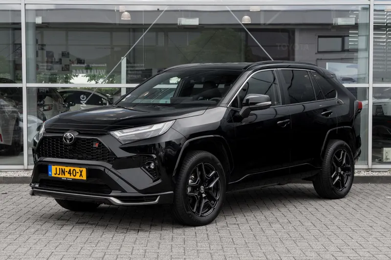Toyota RAV4 (2025)