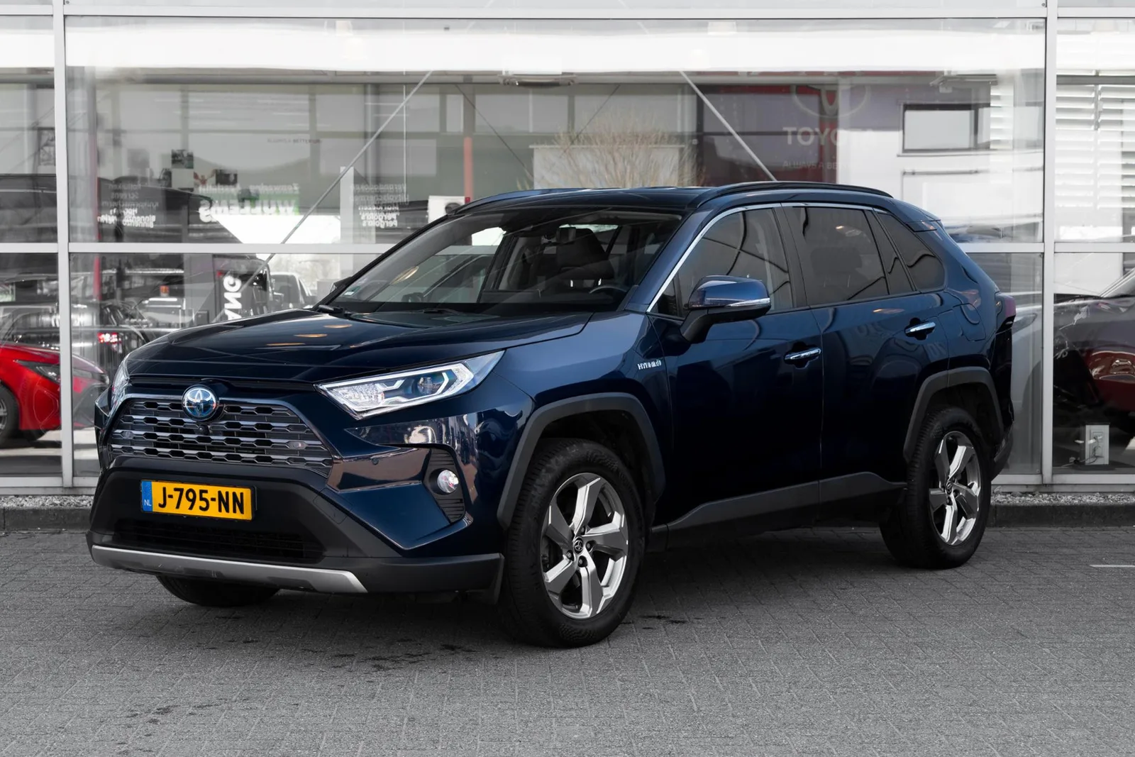 Toyota RAV4 (2020) — foto 1