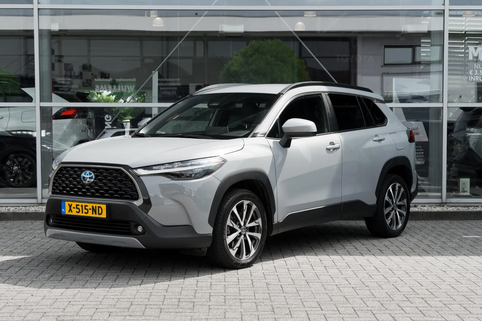Toyota Corolla (2024) — foto 1