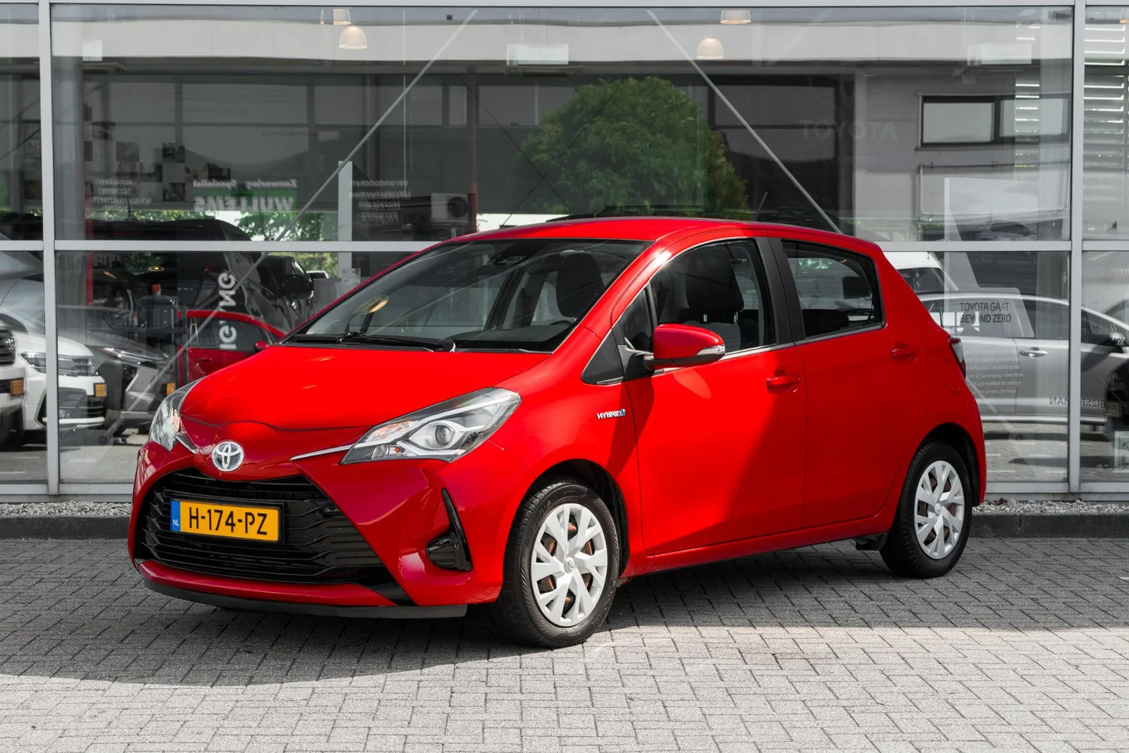 Toyota Yaris (2020) — foto 1