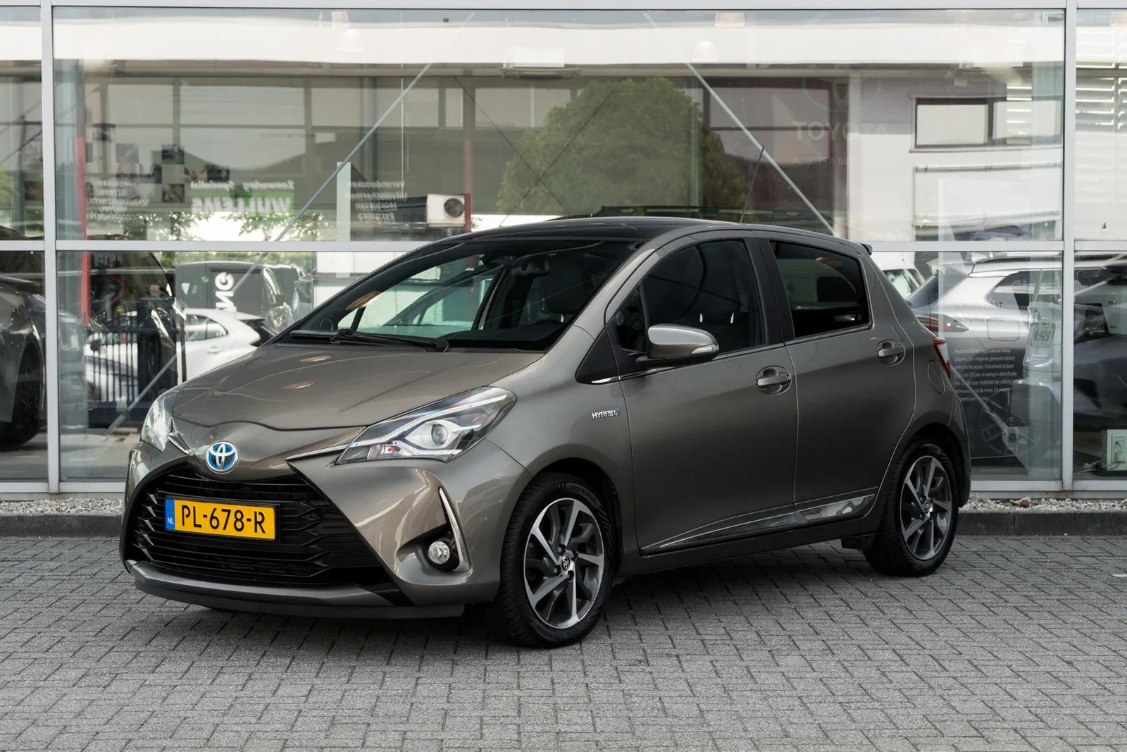 Toyota Yaris (2017) — foto 1