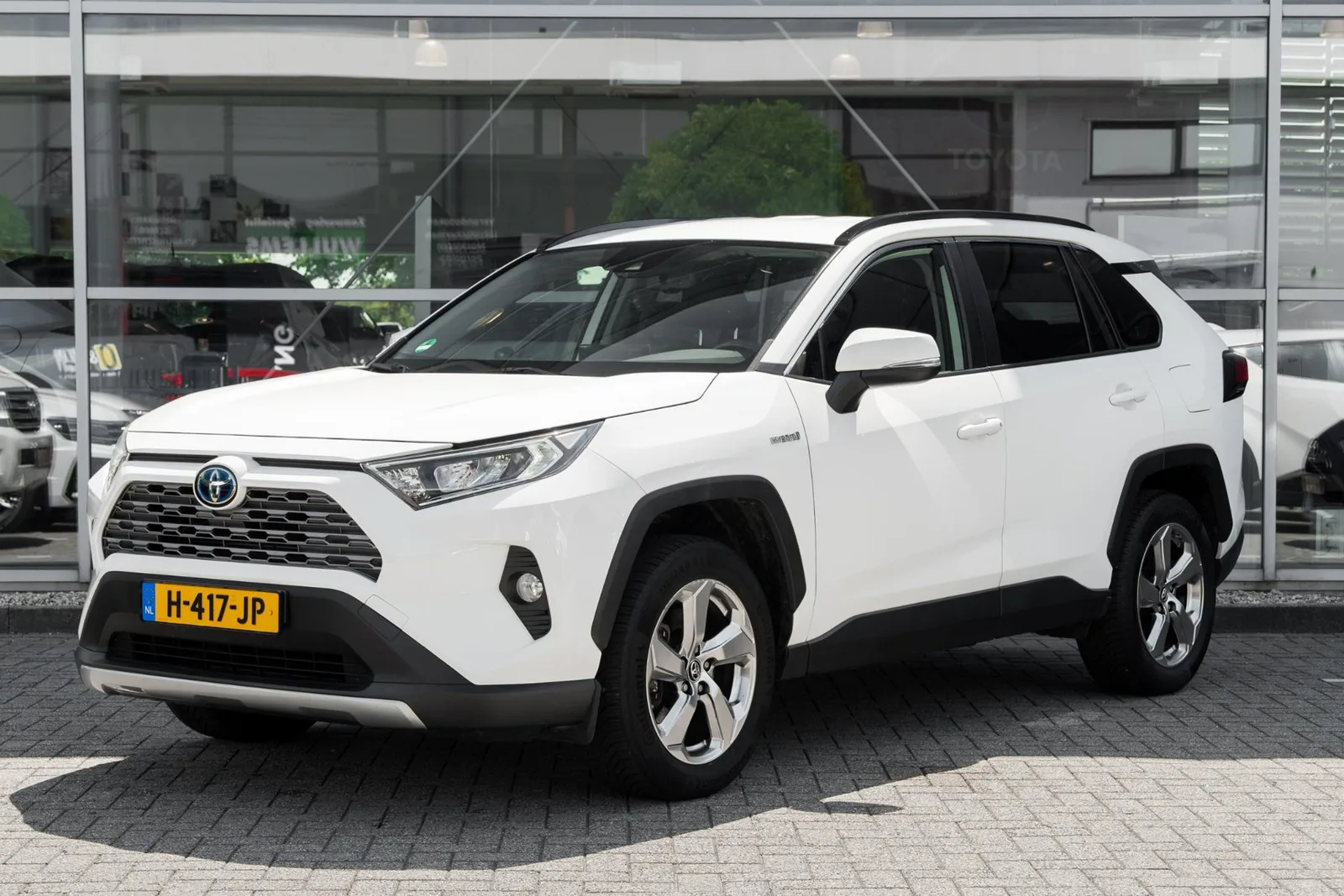 Toyota RAV4 (2019) — foto 1