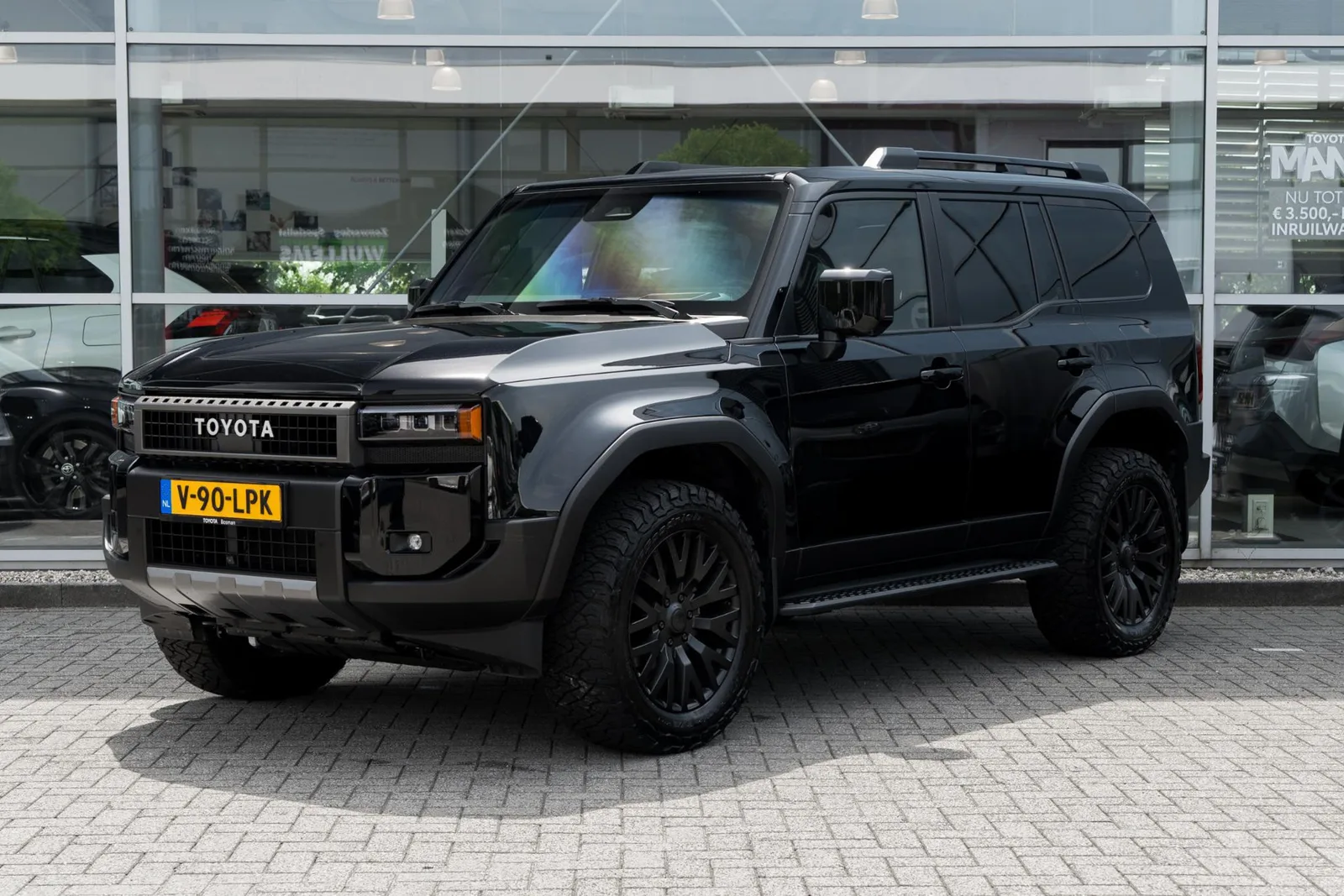 Toyota Land Cruiser (2024) — foto 1