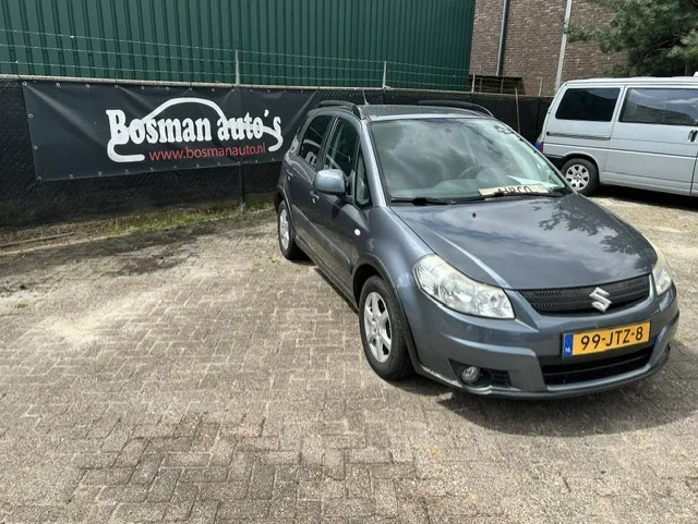 Suzuki SX4 (2009) — foto 1