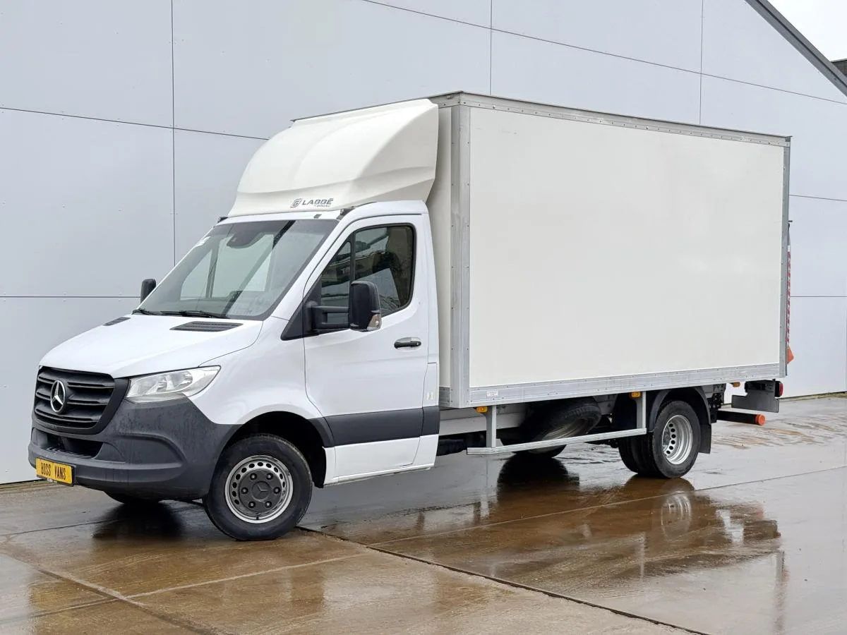 Mercedes-Benz Sprinter (2023) — foto 1