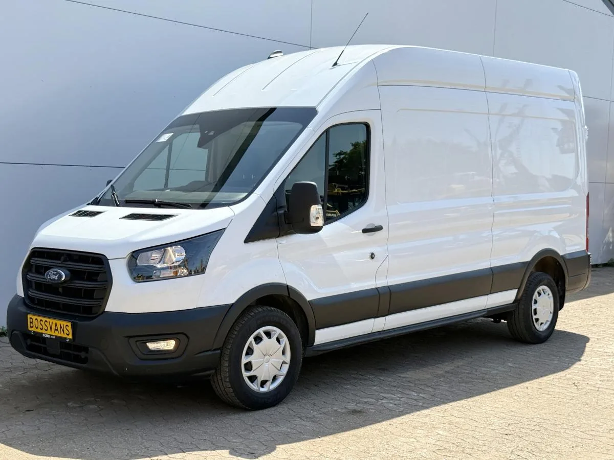 Ford Transit (2023) — foto 1