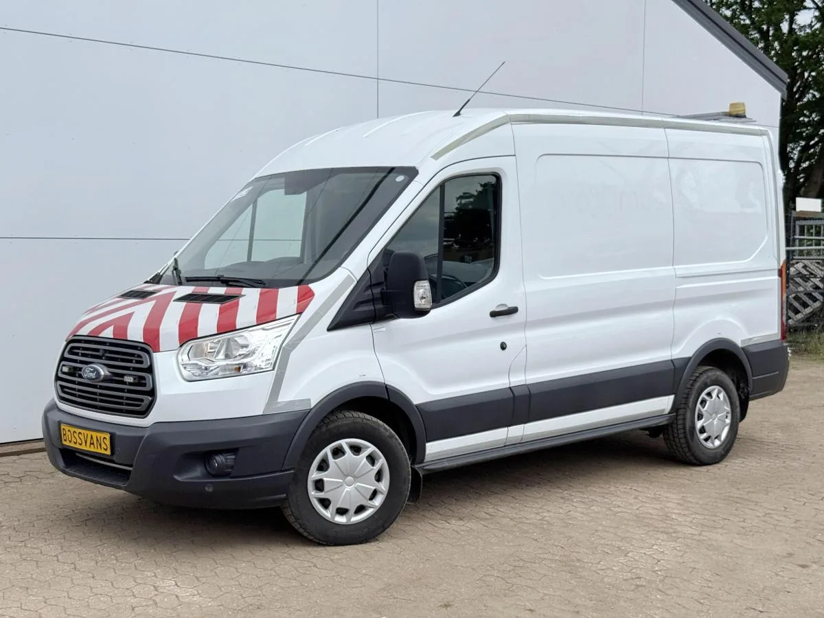 Ford Transit (2018) — foto 1