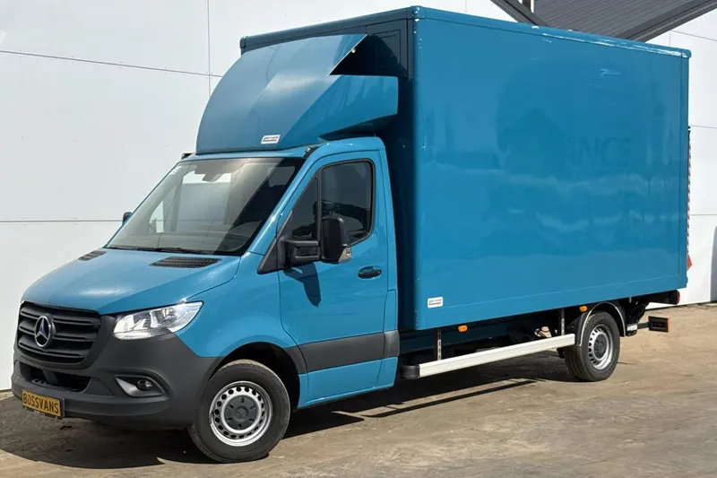 Mercedes-Benz Sprinter (2023)