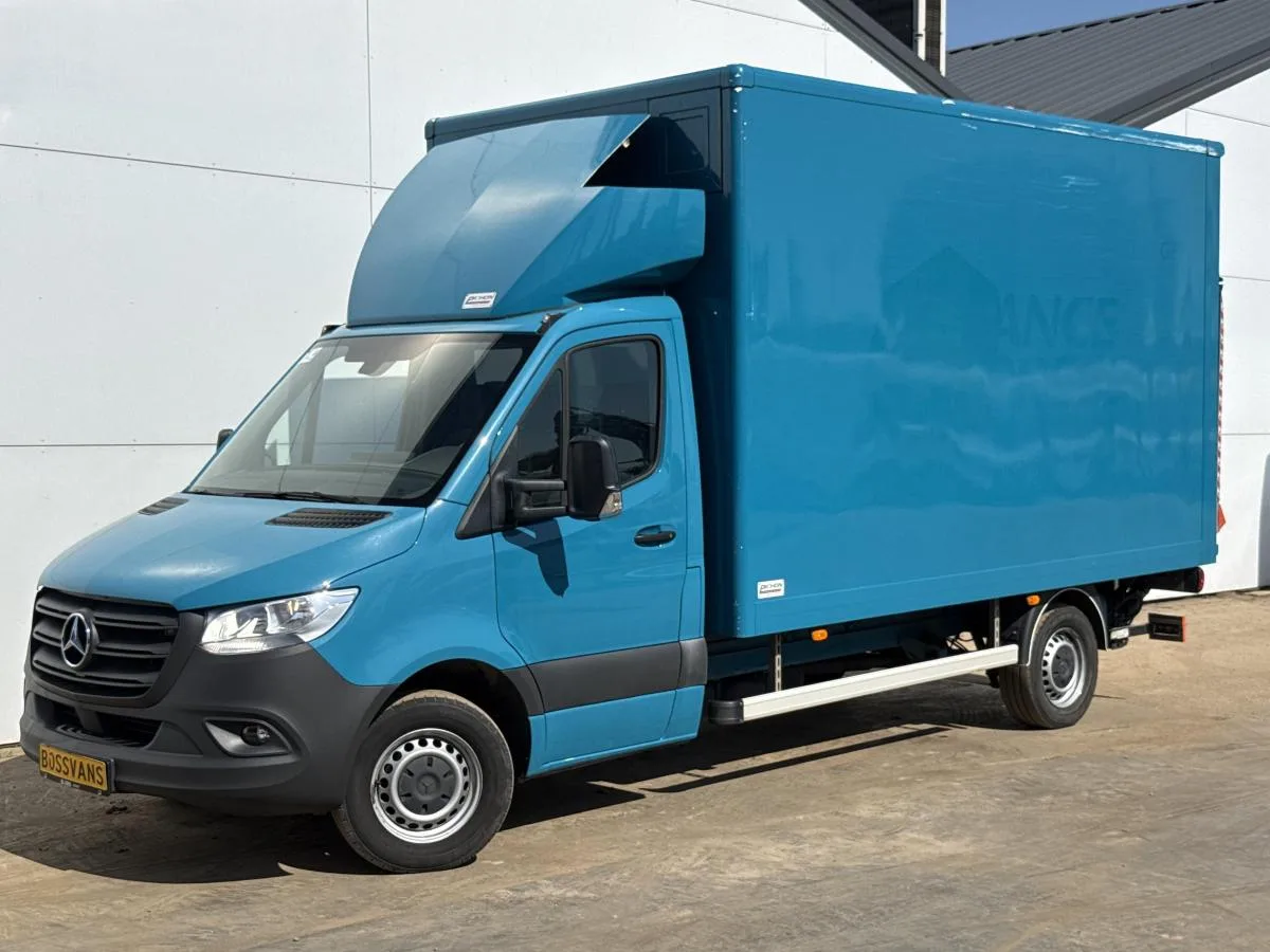 Mercedes-Benz Sprinter (2023) — foto 1