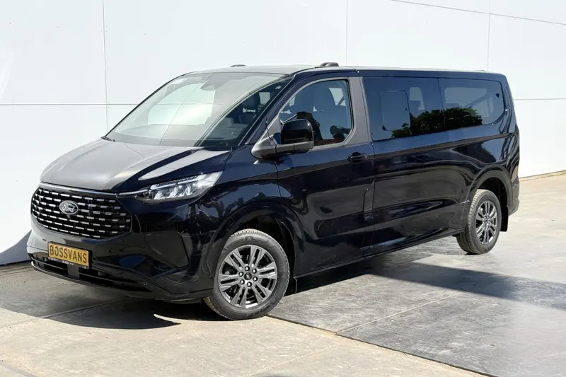 Ford Tourneo Custom (2025)