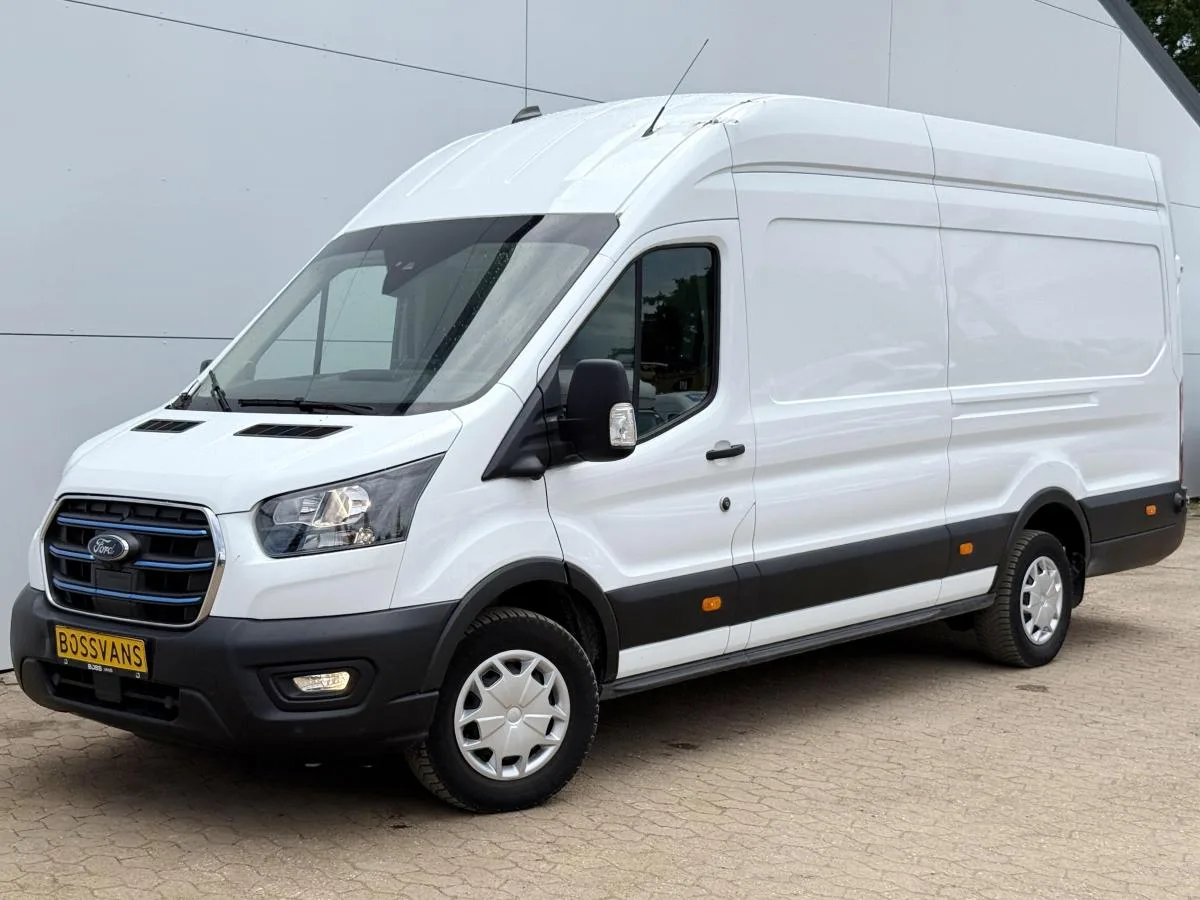 Ford E transit (2024) — foto 1