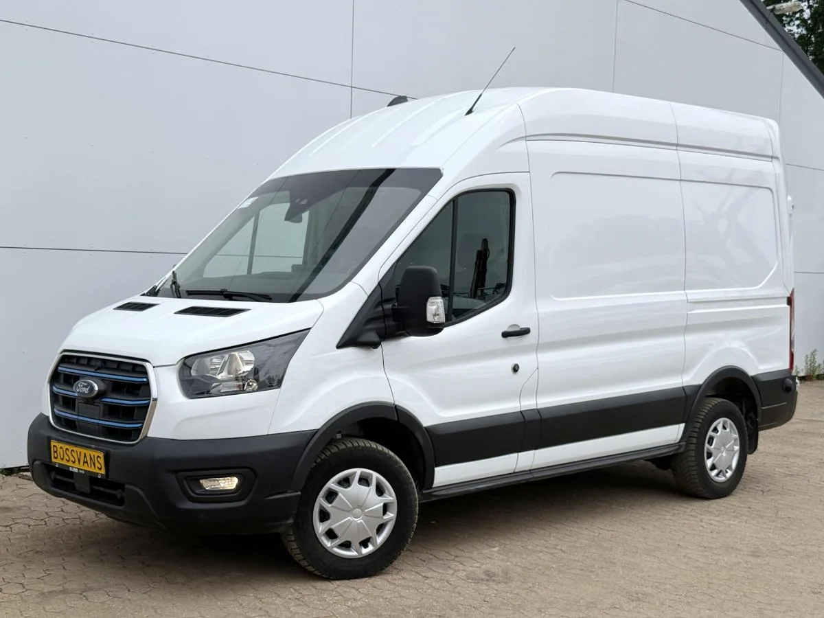 Ford E transit (2023) — foto 1