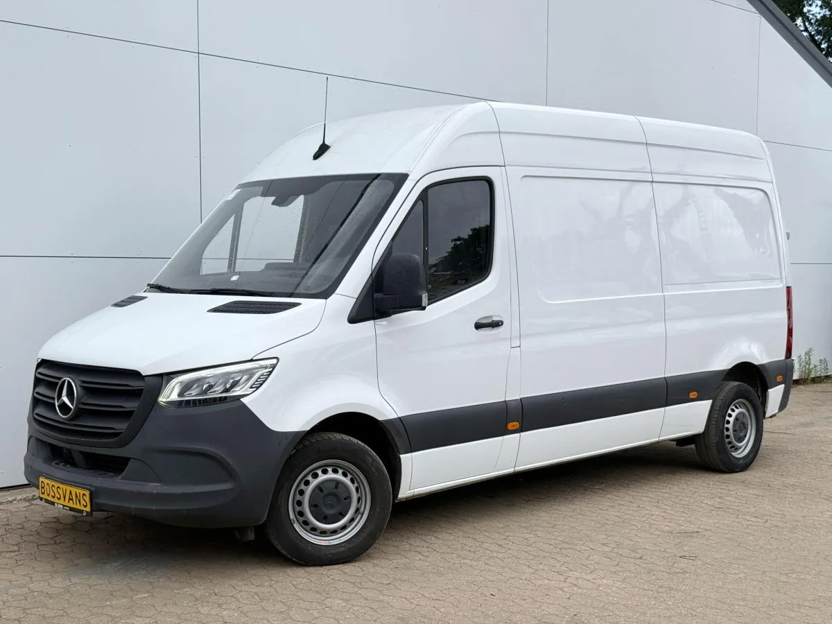 Mercedes-Benz Sprinter (2023) — foto 1