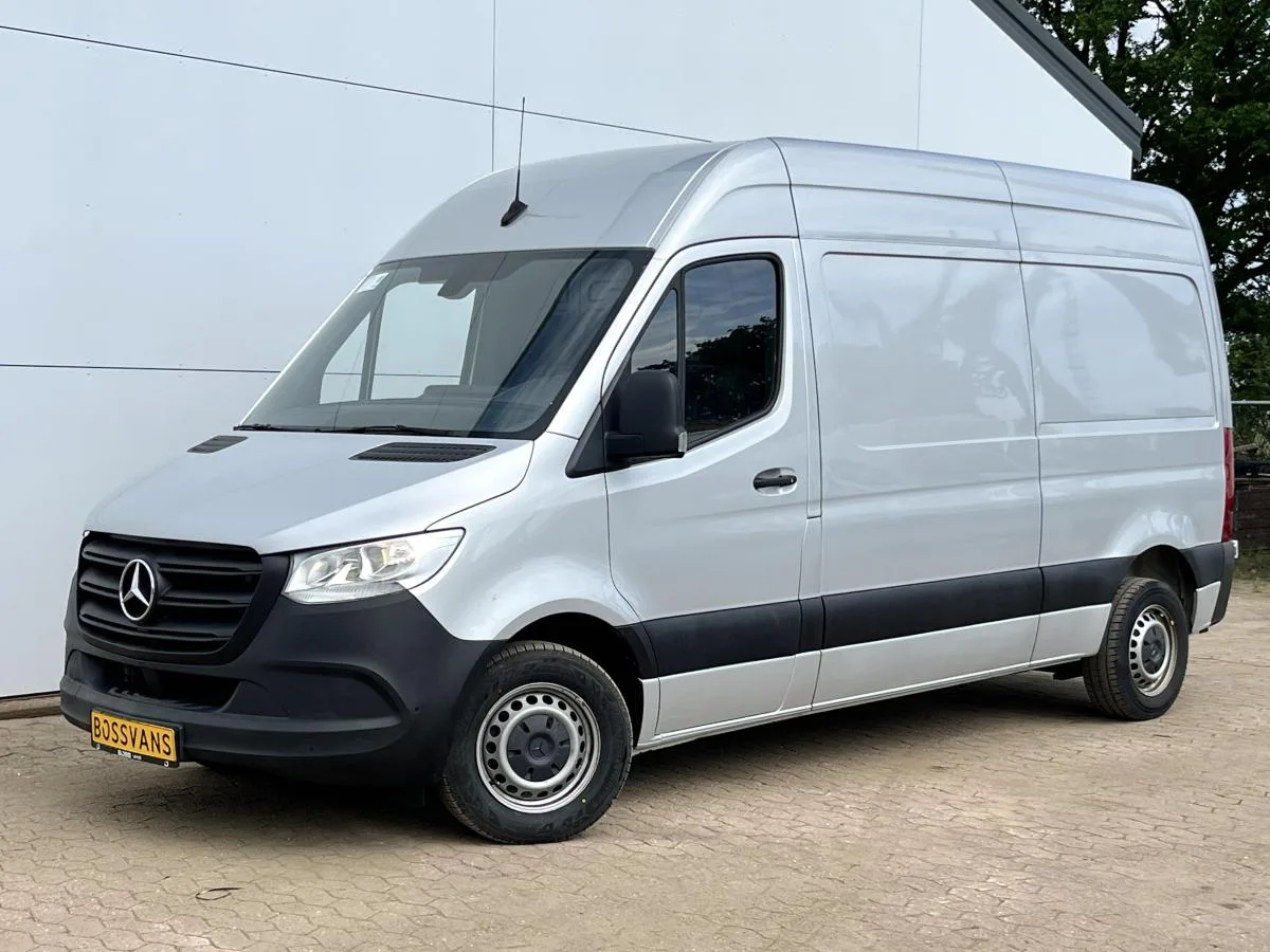 Mercedes-Benz Sprinter (2022) — foto 1