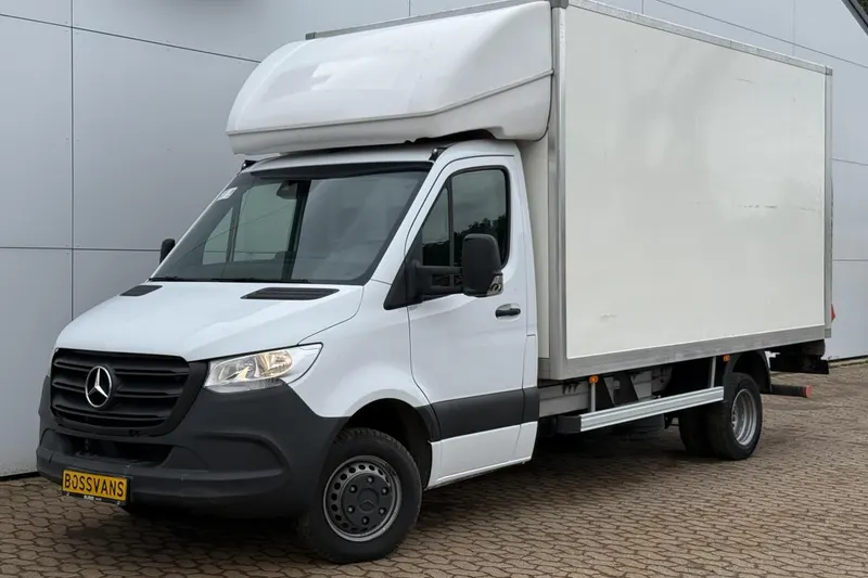 Mercedes-Benz Sprinter (2023)