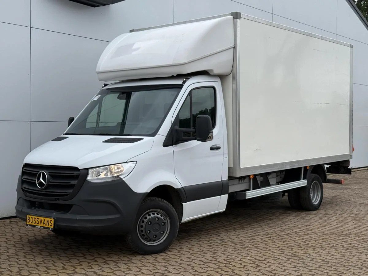 Mercedes-Benz Sprinter (2023) — foto 1
