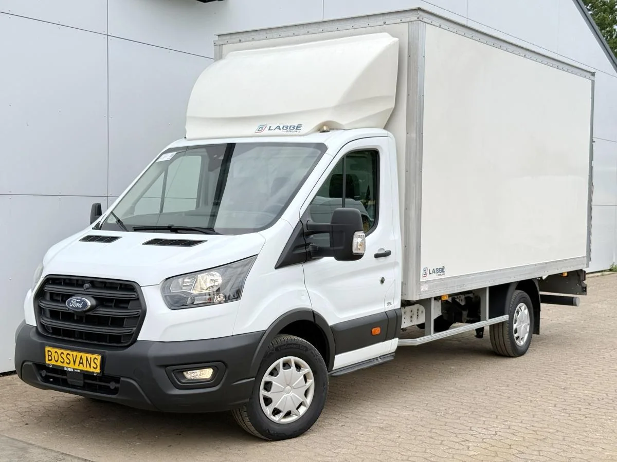 Ford Transit (2024) — foto 1