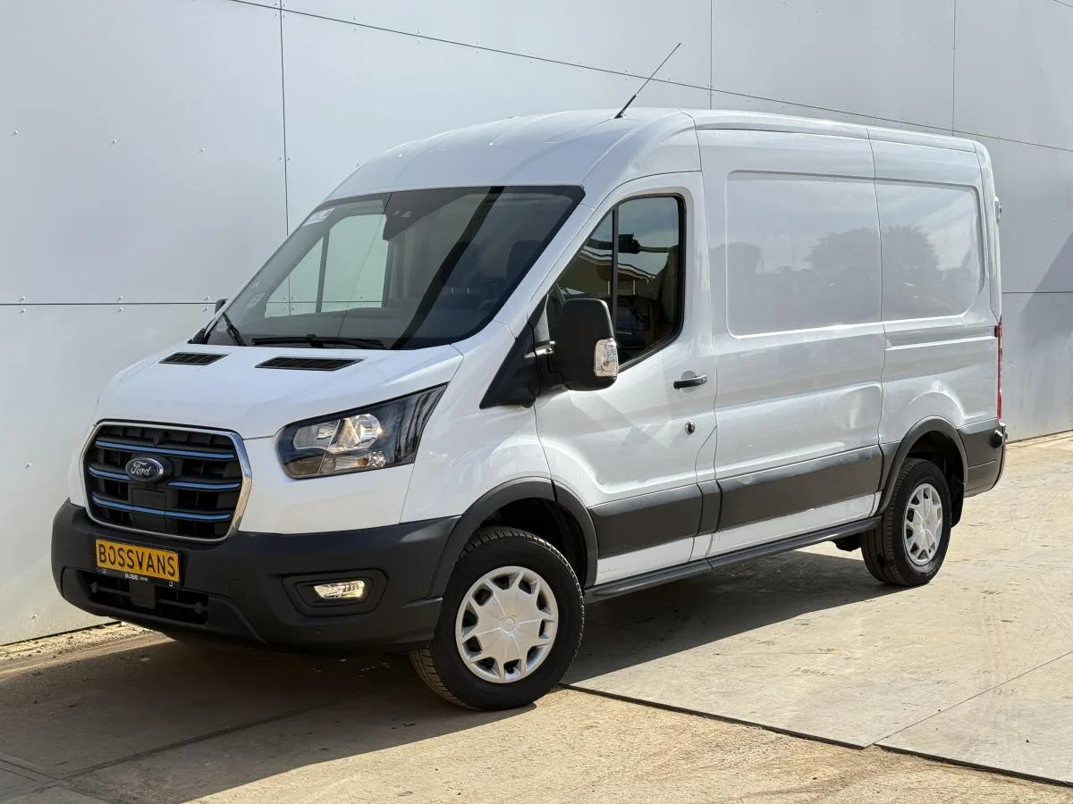 Ford E-Transit (2023) — foto 1