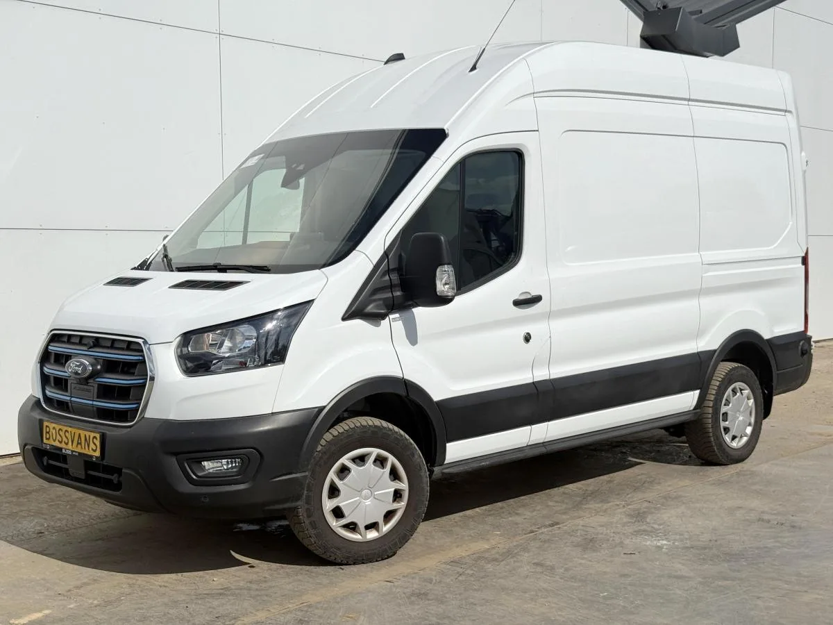 Ford E transit (2023) — foto 1