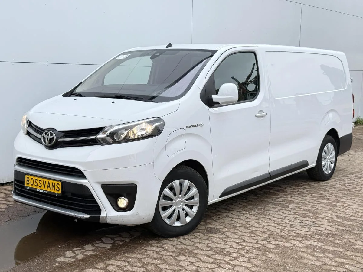 Toyota Proace (2023) — foto 1