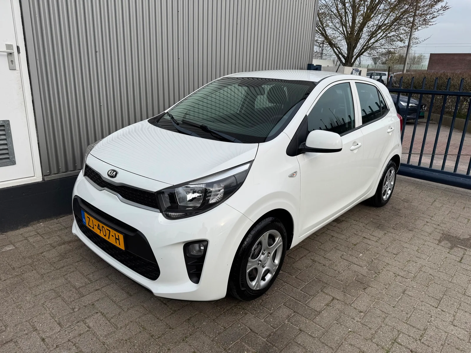Kia Picanto (2019) — foto 1