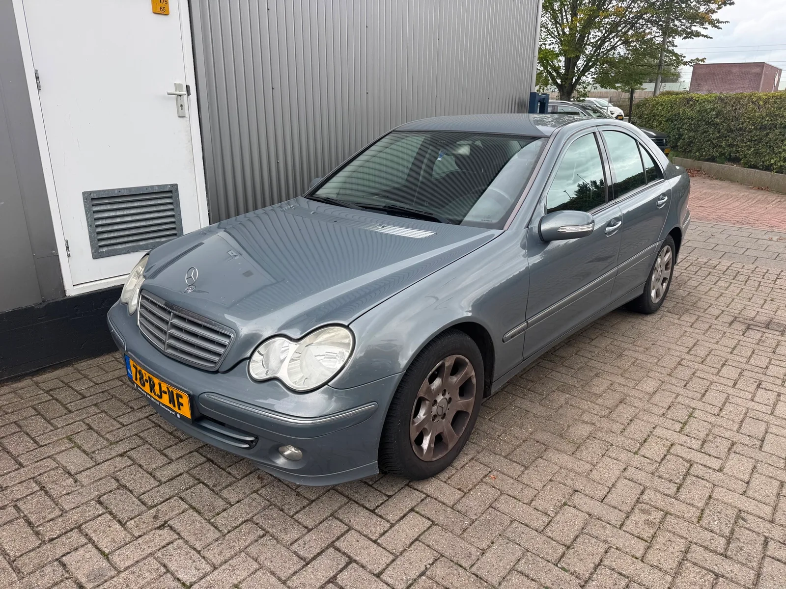 Mercedes-Benz C-Klasse (2005) — foto 1