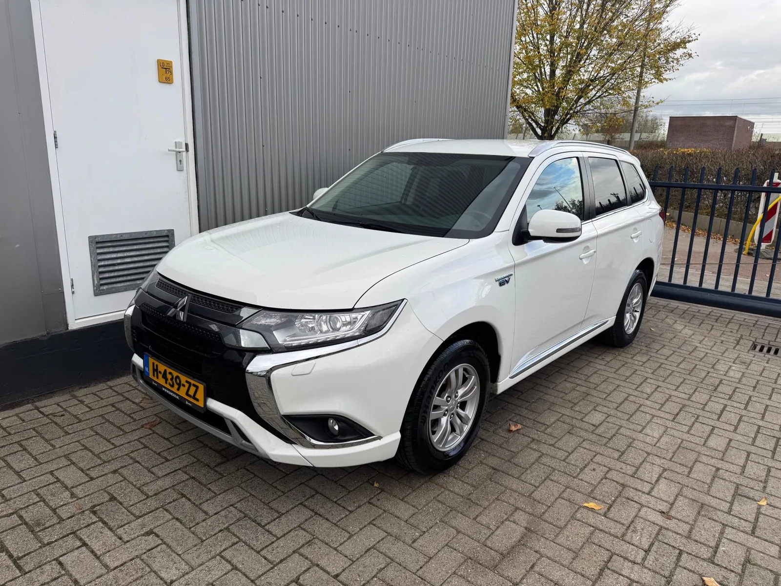 Mitsubishi Outlander (2020) — foto 1
