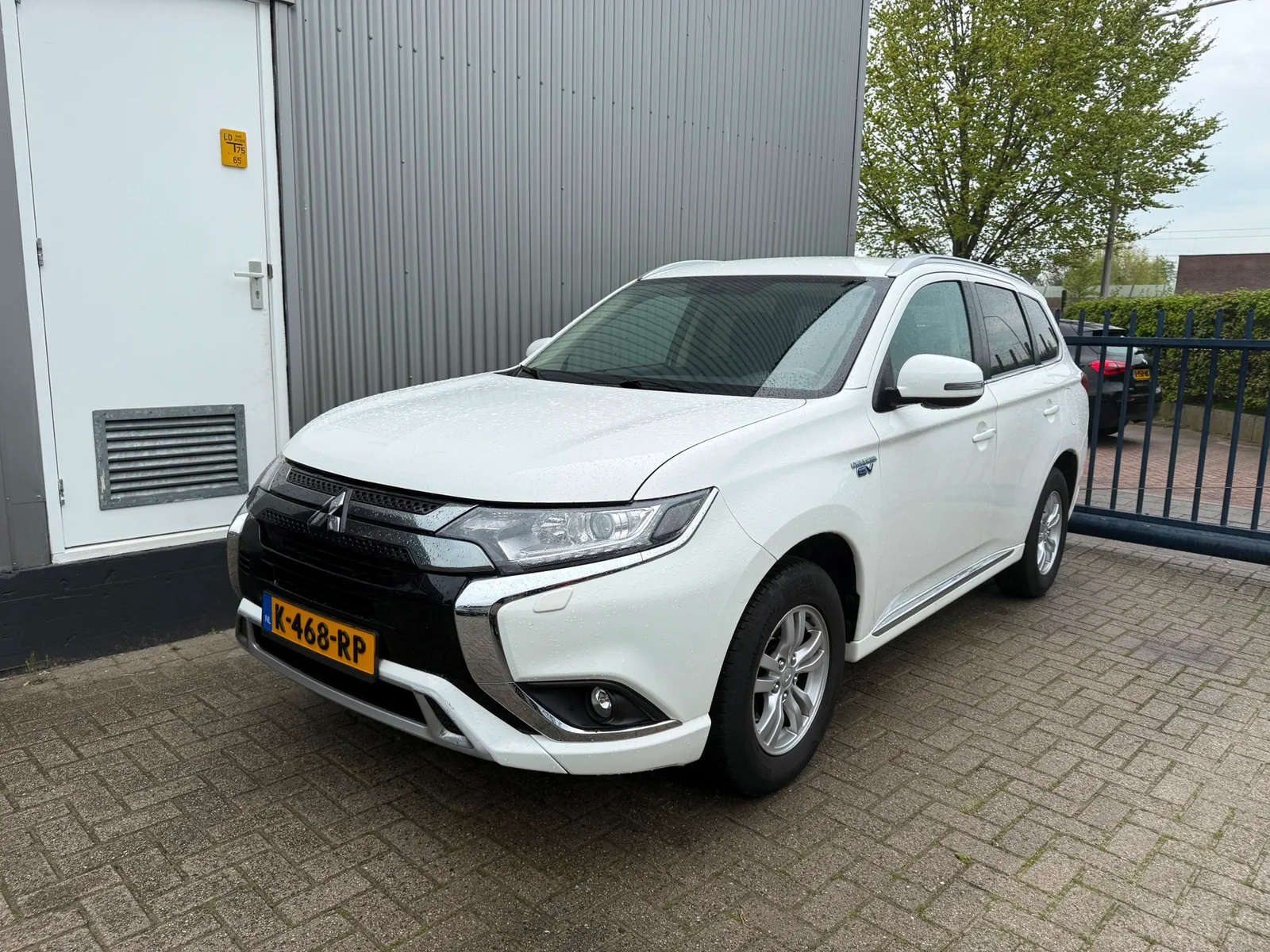 Mitsubishi Outlander (2021) — foto 1
