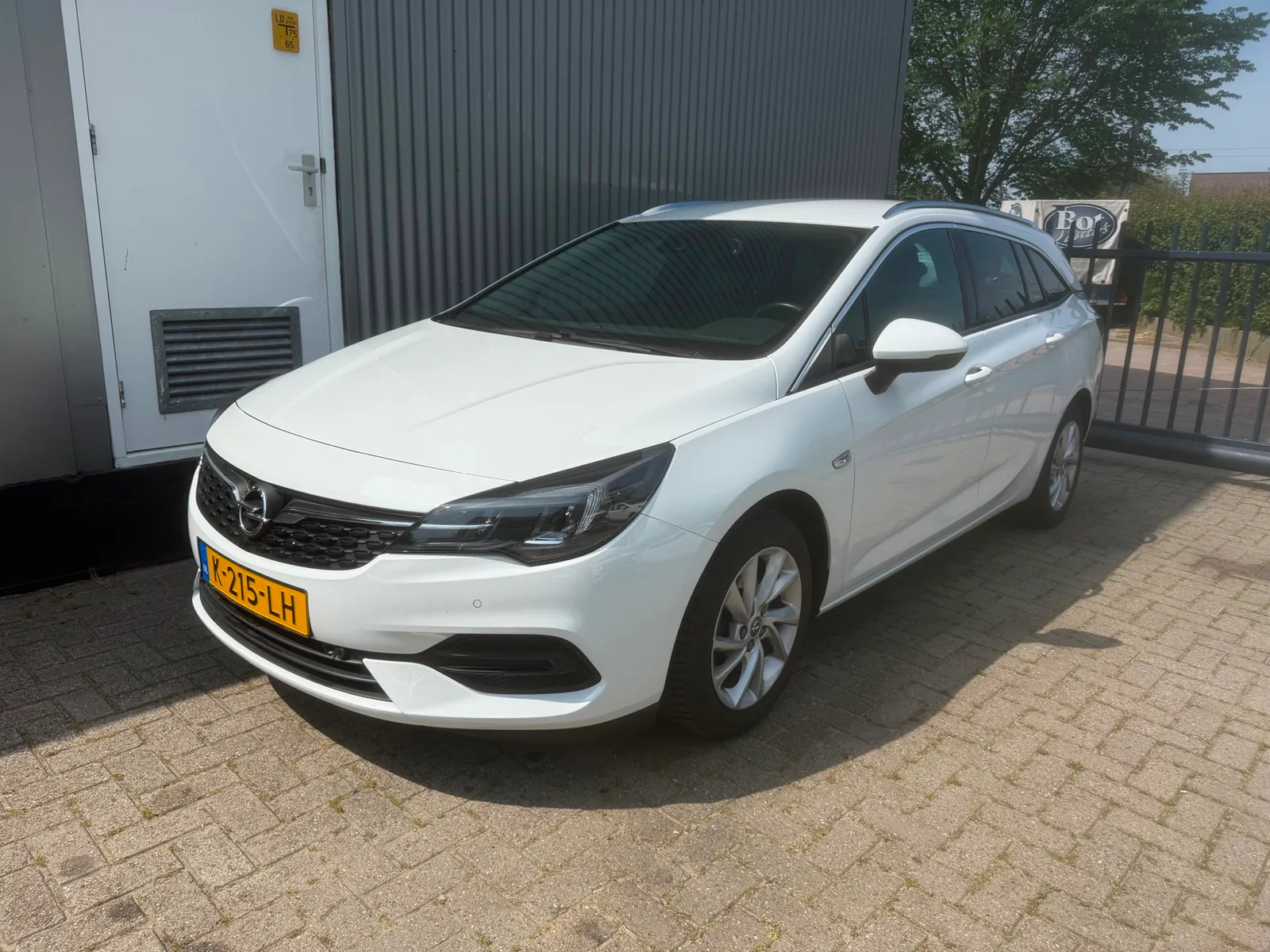 Opel Astra Sports Tourer (2021) — foto 1