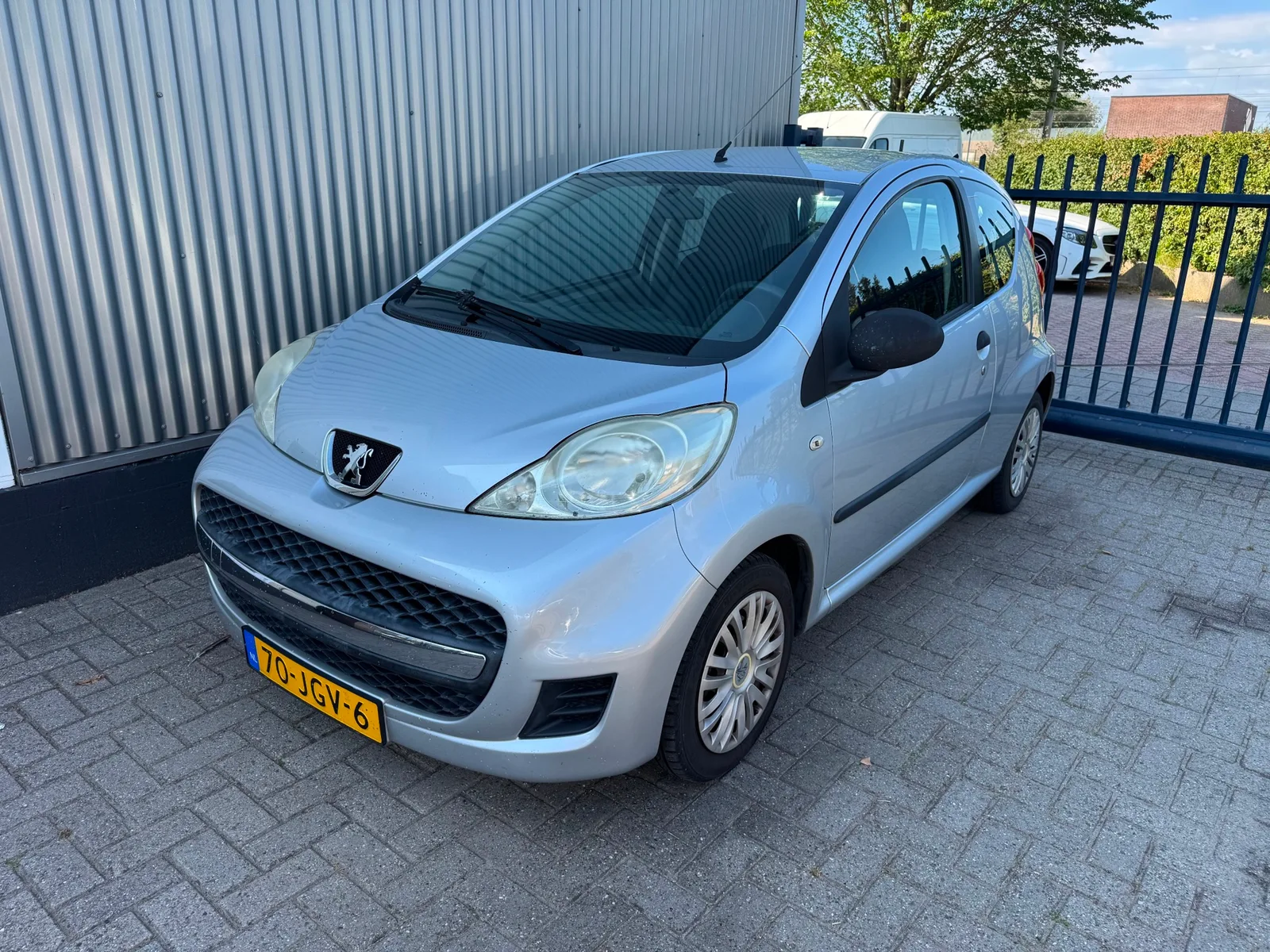 Peugeot 107 (2009) — foto 1