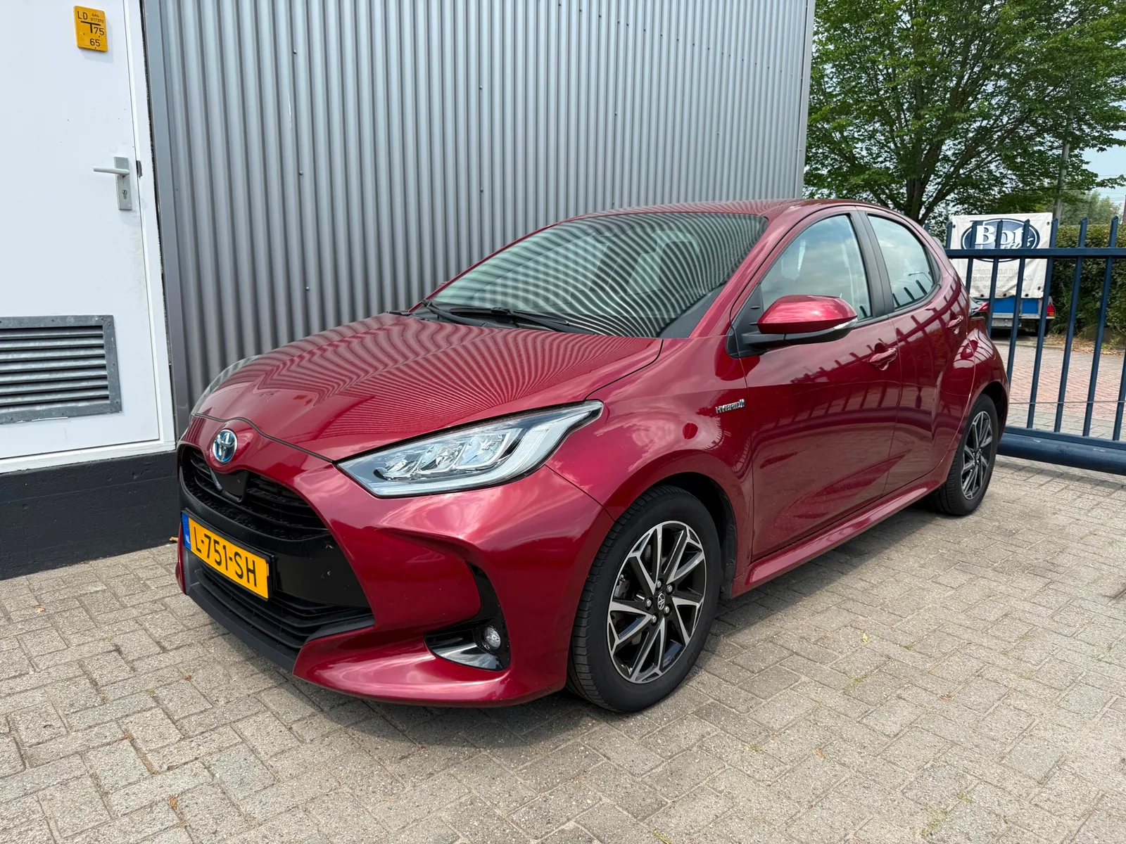 Toyota Yaris (2021) — foto 1
