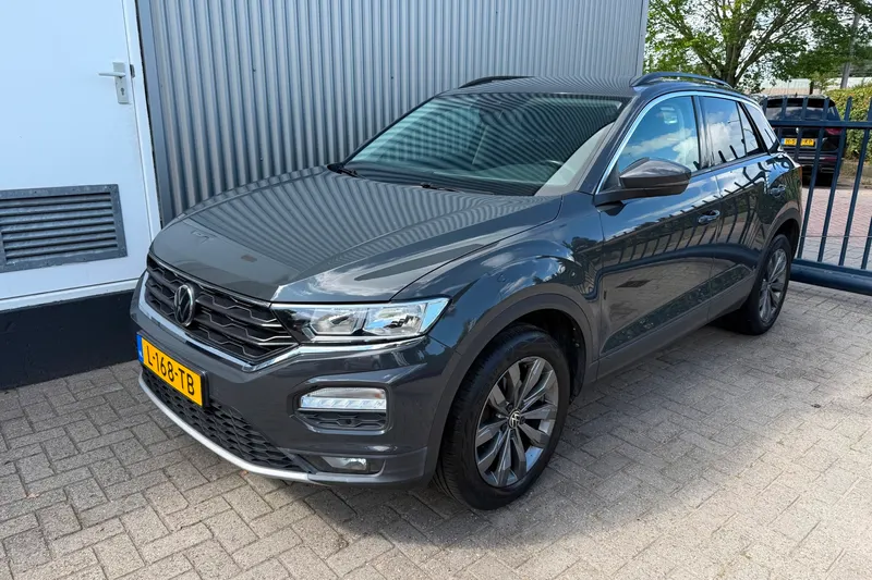 Volkswagen T-Roc (2021)