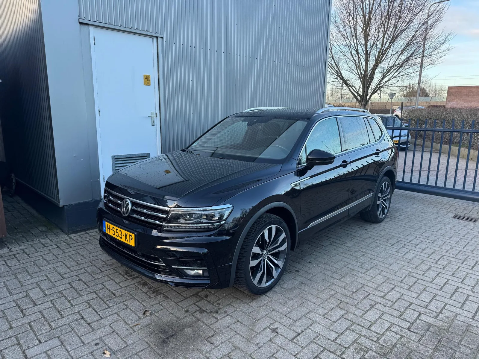 Volkswagen Tiguan (2020) — foto 1