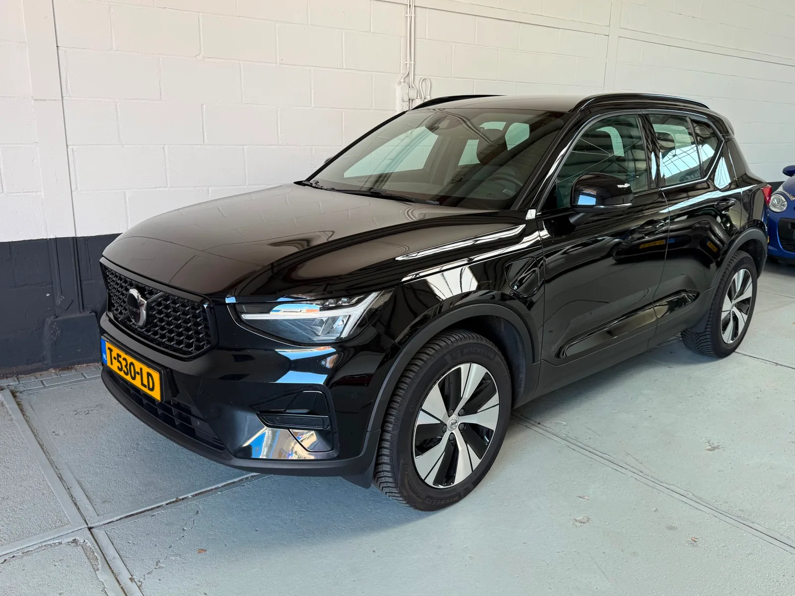 Volvo XC40 (2023) — foto 1