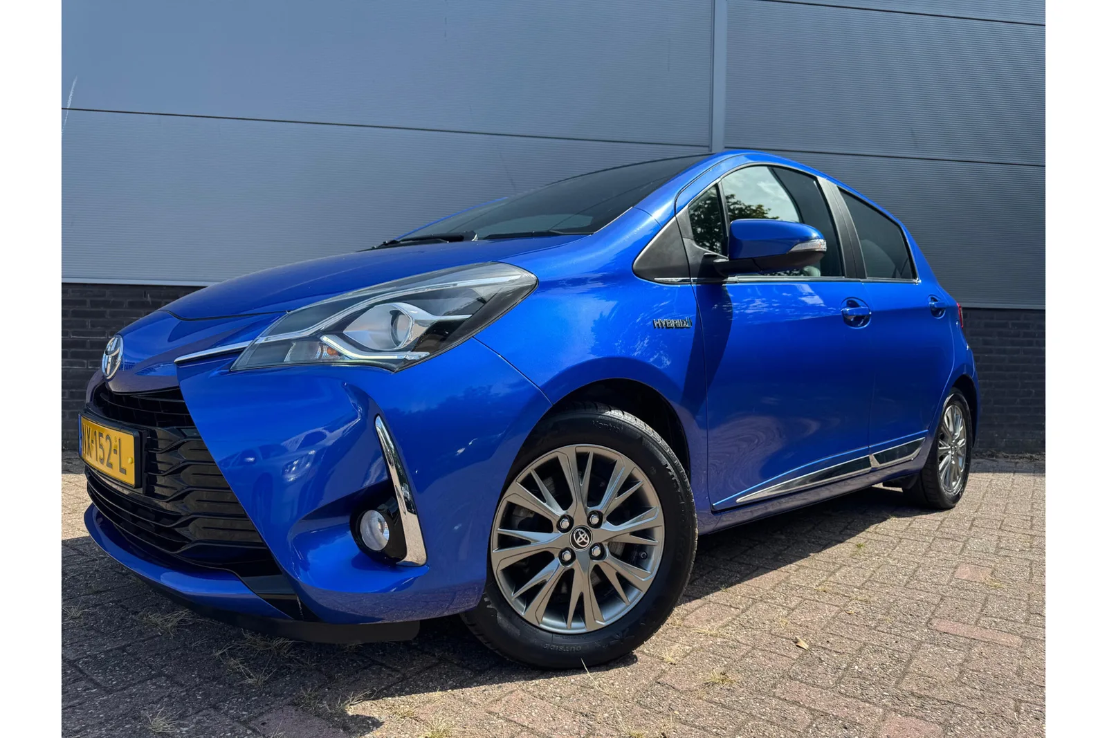Toyota Yaris (2017) — foto 1